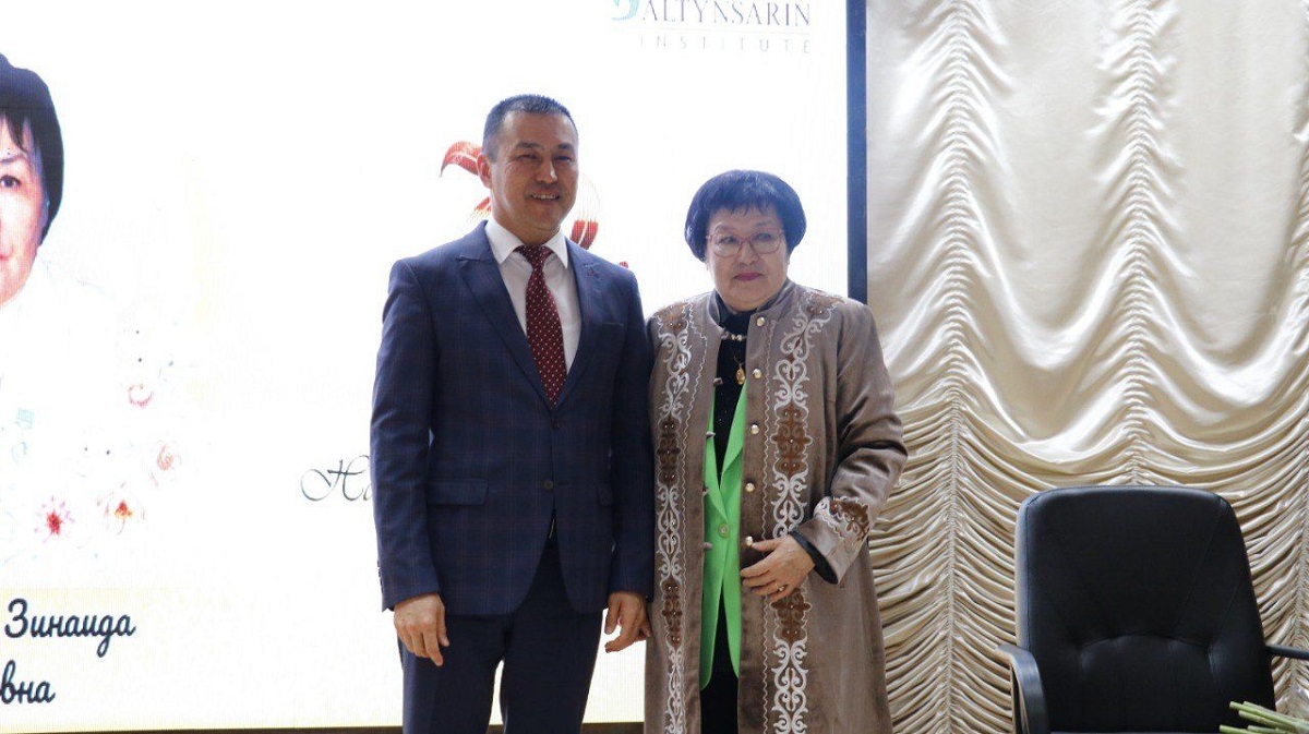 Зейнеткер (профессор) ұстаздың «Өнегеге толы ғұмыр» атты кеші өтті