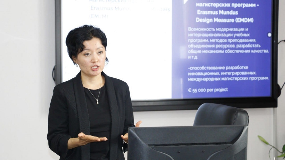Altynsarin institute-да «Welcome to Erasmus+» консультативтік кездесуі өтті