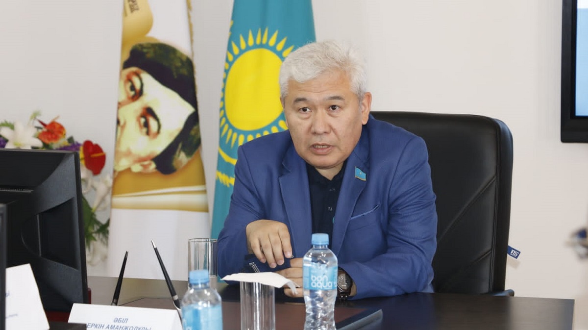 Мәжіліс депутаты Altynsarin institute – ның ұжымымен кездесті